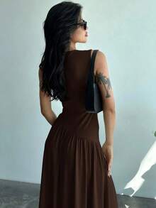 Vestido largo de mujer sin mangas, cuello redondo, cintura fruncida, unicolor, estilo minimalista - Café integral - Ver 6