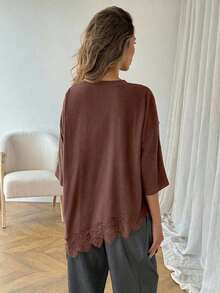 Camiseta de mujer de manga corta con estampado de leopardo, parche de encaje, bajo asimétrico, adecuada para vacaciones de verano, ir al trabajo y uso diario - Marrón 2 - Ver 2
