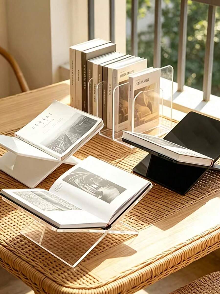 Kệ sách acrylic nguyên khối kiêm giá đỡ sách hình chữ X trong suốt, thiết kế đen trắng trang nhã, phù hợp với mọi không gian. Lý tưởng cho thư viện, nhà ở và các không gian thương mại, kệ trưng bày hoàn hảo sách dạy nấu ăn, album nhạc, tiểu thuyết và tất cả các loại sách khác. - Giá đỡ acrylic - Xem 1