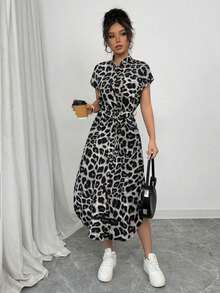 Vestido largo de manga corta para verano 2025, nuevo, con bolsillo, abertura lateral, cinturón y lazo, estampado de leopardo, para uso casual y de viaje - Gris - Ver 4
