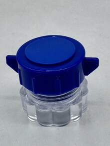 1个蓝色药片研磨器，儿童和成人均可使用，可研磨药片、粉末，便携式户外储物盒，药片储存容器，适用于药品和维生素 - 易于使用的药盒，带药物分配器，万圣节，不给糖就捣蛋，10月31日 - 彩色 - 查看 11