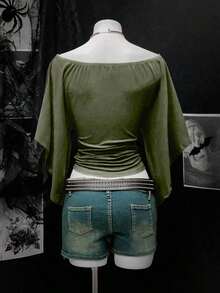 Camiseta retro sexy de mujer con hombros descubiertos, cintura ceñida y pliegues de unicolor - Verde militar - Ver 2
