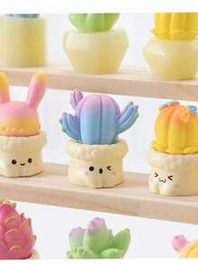 5/10 pezzi Carini Mini Ornamenti in Resina a Forma di Cactus in Vaso cartoni animati, Decorazione Raffinata di Piante Succulente in Miniatura, Regalo Ideale; Delicata Decorazione da Scrivania, Adatta per la Decorazione della Camera da Letto; Creativi Piccoli Ornamenti Artigianali Fatti a Mano, Decorazione per la Casa e Esposizione sulla Scrivania del Soggiorno; Piccola Scultura di Pianta in Vaso, Adatta per Libreria, Mobile, Scrivania, Regalo per l'Insegnante, Pianta Artificiale con Vaso - Multicolore - Visualizzare 3