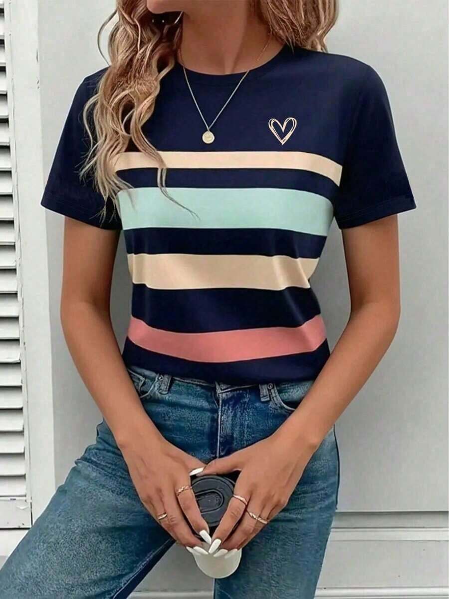 Camiseta de mujer con ajuste regular, diseño clásico de estampado de rayas, diseño elegante, uso diario casual, estampado minimalista de corazón - Multicolor 17 - Ver 1