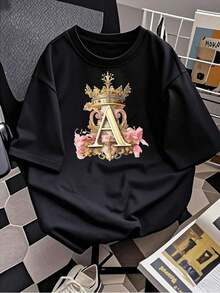 Graphic T-Shirt With Royal Initial A, Elegant Women's T-Shirt With Floral Design And Ornate Crown, Artistic Print, Unique Style, Soft And Comfortable Fabric, Perfect Gift For Her - 黑色 - 查看 2