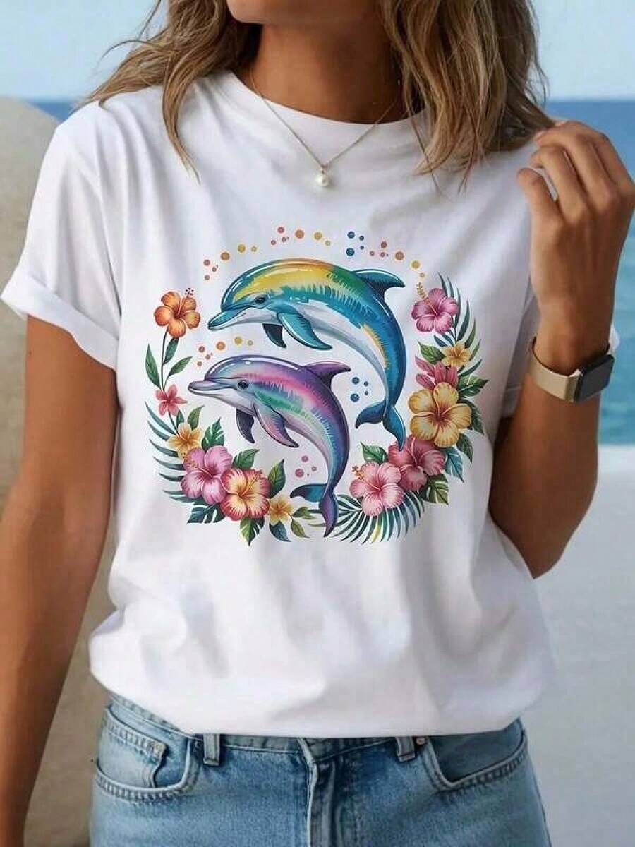 Impresión de letras eleganteWomen'S White Tropical Dolphin & Hibiscus Print T-Shirt - Short Sleeve Round Neck Casual & Elegant Top, Breathable Summer Beachwear With Vibrant Dolphin & Tropical Fish Design, Relaxed Fit For Everyday & Party Outfits, All-Season Comfortable Casual Wear, Machine Washable - Ideal For Vacation & Everyday Use- SpringSummer Essential, Geometric Pattern, Regular Fit, Elegant Party Summer Must-Have, Dolphin Vibrant T Shirt Purple,ropa de mujer holgada,un imprescindible para las vacaciones,disfraces y accesorios de Halloween,Camisetas de apoyo al Mundial,Conjuntos a juego para padres e hijos, camisetas para hombre, camisetas para mujer, camisetas para niños - Blanco - Ver 1