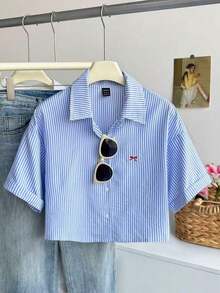 ElCamisa de manga corta holgada con bordado de mariposa a rayas azules para mujer, corta - Azul y blanco - Ver 1