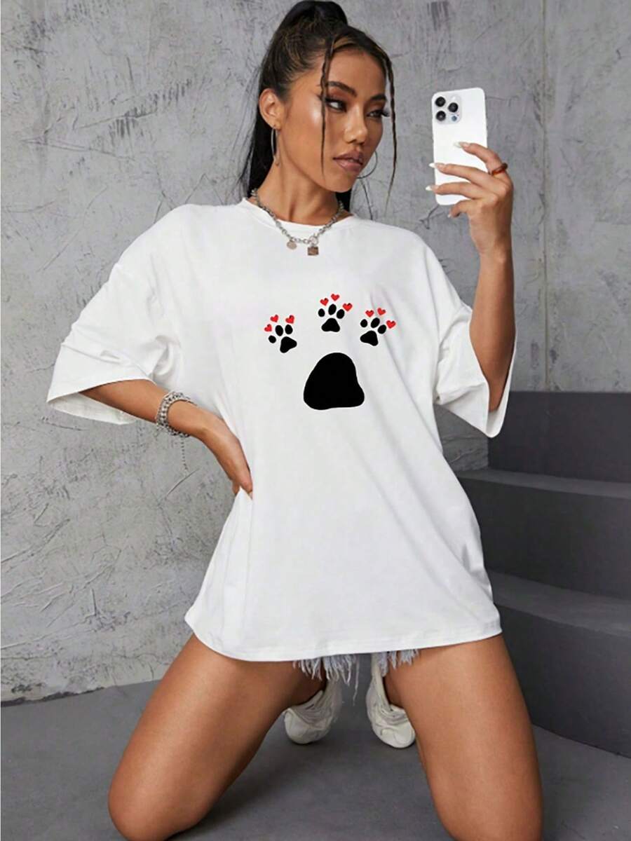 Nueva camiseta oversize informal para mujer con estampado de huellas de gato y motivos de corazones. - Blanco - Ver 1
