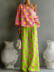 Conjunto de pantalón de dos piezas con hombros descubiertos y lunares de colores - color - Ver 1