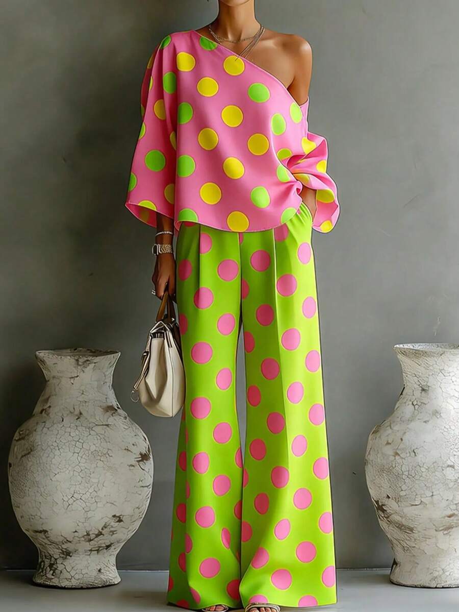 Conjunto de pantalón de dos piezas con hombros descubiertos y lunares de colores - color - Ver 1