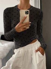 Blusa de manga larga de cuello redondo, ajuste delgado, con estampado de lunares, ropa de otoño para mujer - Negro - Ver 1