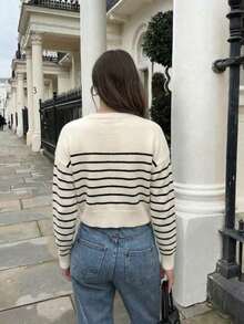 Nuevo cárdigan corto de manga larga de punto para mujer de cuello redondo y abotonadura sencilla en color albaricoque, de estilo retro, para primavera y otoño.Prenda de vestir casual minimalista y versátil, adecuada para el uso diario. - Blanco y Negro - Ver 6