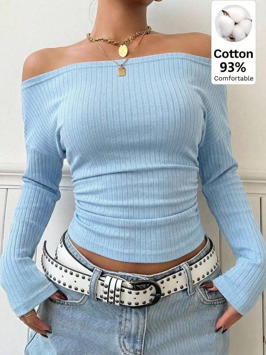 Camiseta ajustada de punto con hombros descubiertos en color rosa claro para mujer - Celeste - Ver 1