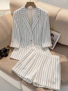 Conjunto de 2 piezas de chaleco sin mangas y pantalones cortos con estampado de bambú y rayas de aspecto de lino, estilo callejero francés elegante y vintage, versátil para negocios, oficina, vacaciones y verano - Blanco - Ver 1