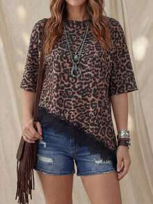 Camiseta de mujer de manga corta con estampado de leopardo, parche de encaje, bajo asimétrico, adecuada para vacaciones de verano, ir al trabajo y uso diario - Color caoba - Ver 9