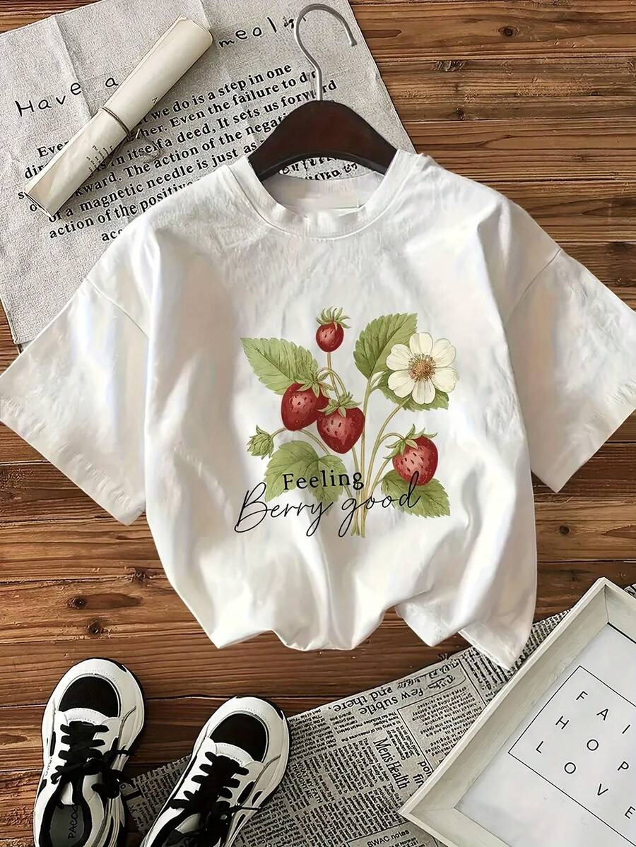 Nueva camiseta para mujer, estampado de plantas de fresa fresca, camiseta de manga corta de estilo dulce con el eslogan "Berry Good" - Estilo vintage urbano, unisex, de algodón suelto, manga corta y cuello redondo. Blusas para mujer. blusas.blusas casuales para dama. - Blanco - Ver 1