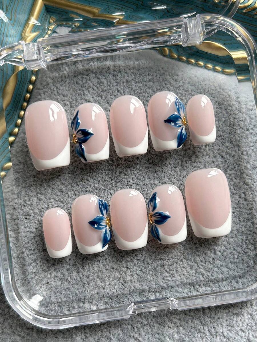 10 miếng dán móng tay vuông thủ công, màu hồng nude, đầu móng kiểu Pháp màu trắng, họa tiết hoa 3D màu xanh dương, móng giả acrylic tối giản dễ thương, phù hợp cho các bạn gái và phụ nữ sử dụng hàng ngày, đi nghỉ mát và đi học, bao gồm gel và dũa móng. - Nhiều màu - Xem 1