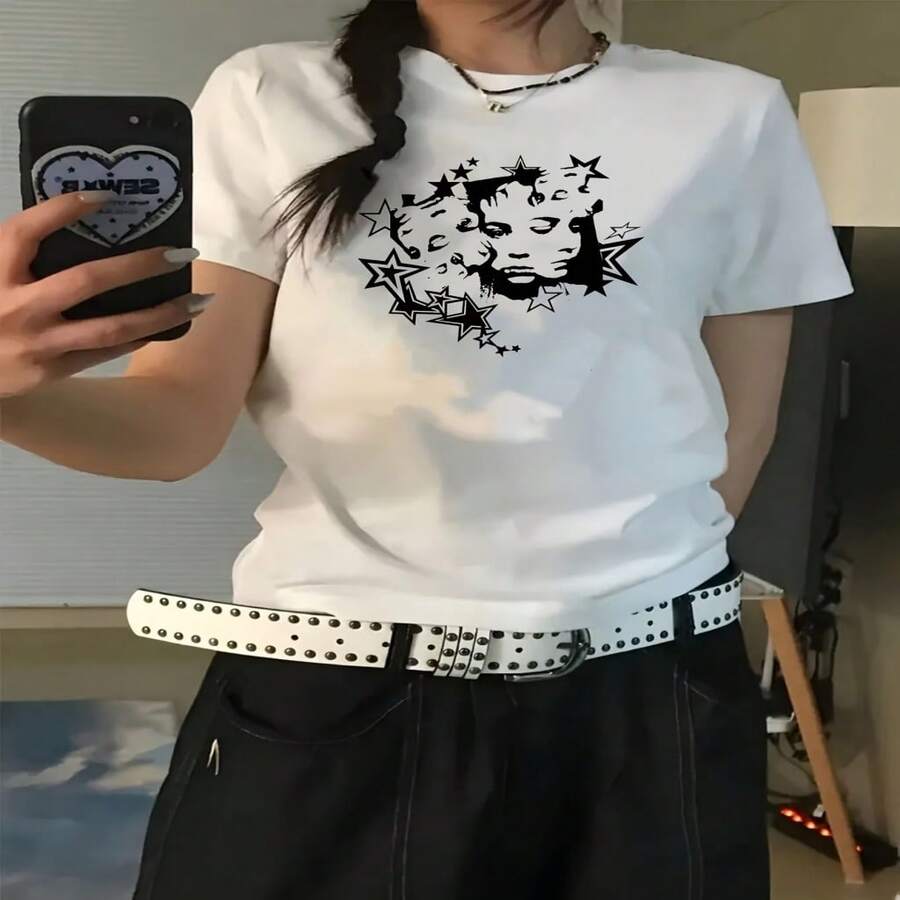 Women's Casual Cotton Short Sleeve Round Neck T-Shirt with Grunge Star and Face Graphic Print for an Edgy Style - Blanco - Ver 1