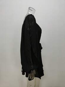 Vestido plisado unicolor de cuello V, estilo elegante y sensual, nueva colección primavera 2026 europeo americano. - Negro - Ver 3