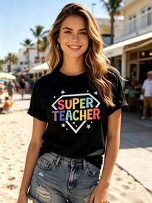 1 pieza de camiseta gráfica para mujer con estampado de "Super Maestra", estampado de colores del arcoíris, cuello redondo, manga corta, estilo casual, holgado y cómodo, ideal como regalo para maestras, para uso diario y escolar, ropa de mujer para todas las estaciones. - Negro - Ver 3