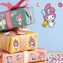 SANRIO 三麗鷗 My Melody DIY 臉部與裝飾貼紙組，提供 6/12/18/24 片套裝，包含可更換的臉部元素、配件與趣味圖案。由光滑易撕的乙烯基材質製成，柔和粉色調與清晰印花，非常適合派對贈品、手帳客製化以及粉絲的趣味創意活動。 - 多款 - 查看 2