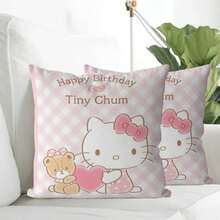 Vỏ gối tựa Sanrio Hello Kitty họa tiết caro pastel, với nền hồng ngọt ngào và nhân vật cầm bóng bay hình trái tim. Được làm từ vải mềm, bền với hình in sống động, chống phai màu, những vỏ gối này mang lại vẻ vui tươi, quyến rũ cho không gian sống, phòng ngủ hoặc các buổi tiệc theo chủ đề. - Nhiều kiểu dáng - Xem 12