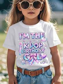 Ligera y transpirable, esta divertida camiseta de cumpleaños de K-Pop para niños es perfecta tanto para niños como para niñas. Es una camiseta gráfica de cuello redondo adecuada para estudiantes de primaria. - Negro - Ver 9