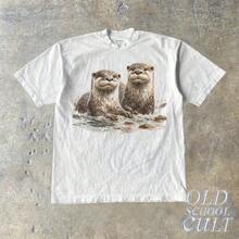 Camiseta Vintage de los 90 con Lontras de Dos Ríos, Estilo Retro de los Noventa, Ropa de Vida Silvestre, Camiseta Bonita Unisex Boho, para Amantes de las Lontras, Camiseta Bonita Y2k - Blanco - Ver 5