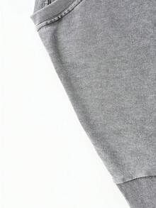 Camiseta de hombre de talla grande, estilo vintage lavado, corte holgado, con estampado de marca a la moda, disponible en tallas grandes tanto para hombres como para mujeres, adecuada para conjuntos a juego para parejas, tallas L-5XL, 7.41 oz. Las camisetas para hombre presentan un efecto de lavado vintage desgastado, disponibles en tallas grandes. - Gris - Ver 4