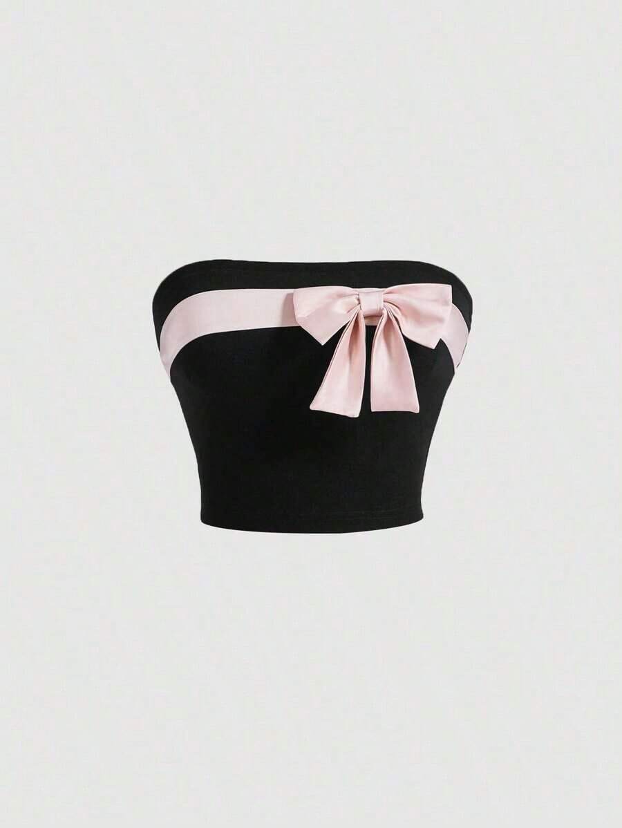 Top tubo ajustado de corte corto con lazo al frente, top sin tirantes de ajuste regular con bloqueo de color negro para dama, atuendos de fiesta/discoteca para primavera/verano - Negro - Ver 1