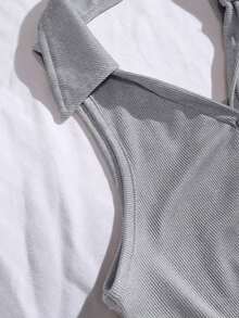 Blusa sin mangas con cuello polo y escote en V para mujer, de estilo casual y chic para la calle, en color marrón - Gris Claro - Ver 3