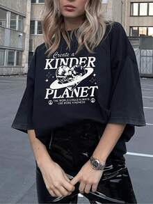 Camiseta Gráfica Oversize para Mujer "Crea un Planeta Más Amable", Estampado Retro de Corazón, Tierra y Símbolo de la Paz, Cuello Redondo, Manga Corta, Estilo Y2K, Grunge, Streetwear, Corte Holgado, Casual, Transpirable, Camiseta con Mensaje Positivo, Perfecta para Uso Diario Casual, Salidas de Fin de Semana, Paseos por la Ciudad, Citas para tomar un café, Viajes, Estilo Urbano, Ropa para el Campus Universitario, Eventos Ambientales, Concientización sobre Salud Mental, Fiesta de Solteras GC77 - Negro - Ver 1