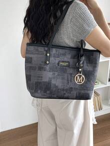 European And American Cross-Border Personalized Large Capacity Letter Minimalist Print Tote Bag, New Women's Rhombus Commuter Shoulder Bag - Black - View 9