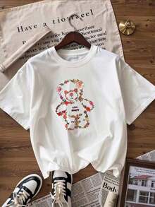 Sweet Vintage Floral Bear T-Shirt, Fashionable Short Sleeve T-Shirt For Spring And Summer 2026, Made In Mexico, Cartoon Print, Couple Model, Suitable For Indoor Or Outdoor Use. Crew Neck, Unisex, Ideal For Office And Leisure. - WH-P631557LNDXZGY310 - 查看 3