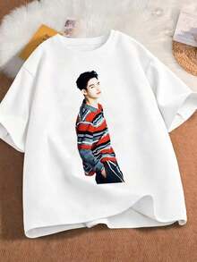 Camiseta Unisex con Estampado de Idol K-Pop, Cuello Redondo, Manga Corta, Diseño Oversized, Ideal para Fans - Blanco - Ver 9