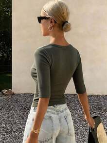 Camiseta de manga corta casual de mujer con cuello cuadrado y acanalado, ajustada - Verde - Ver 2