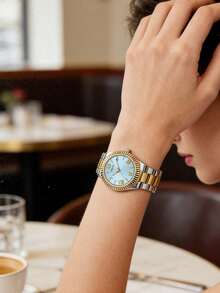 Guess Women's Ice Blue Dial Two-Tone Watch Gold Fluted Bezel Roman Numeral Stainless Steel Bracelet Luxury Fashion Ladies Quartz Wristwatch — Elegant for Brunch, Office, Date Night, Wedding & Travel | Mom Wife Girlfriend Sister Birthday Mother's Day Anniversary Giftent Anniversary Giftent Sister Birthday Mother's Day Anniversary Giftent Anniversary Gent。 - 銀間金 - 查看 2