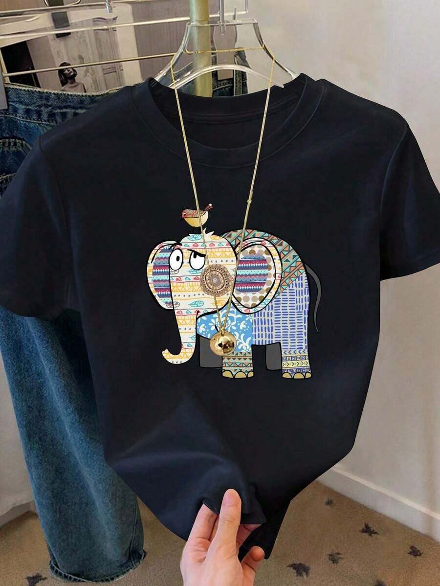 Camiseta informal de manga corta y cuello redondo para mujer con un bonito estampado de elefantes. Top de largo normal. - Negro - Ver 1
