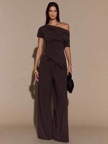 Conjunto de 2 piezas de top de manga corta y pantalones con cuello asimétrico sexy de color marrón sólido para mujer en otoño/invierno, Conjunto de 2 piezas de punto con forro térmico para mujer en otoño/invierno, Top asimétrico de punto básico para mujer - Marrón - Ver 1
