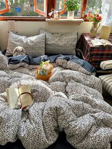 四件套花卉图案床上用品,柔软透气,浪漫田园风格,包含1个被套、1个床单、2个枕套,不含枕头和被芯,提供单人和双人尺寸。 - 白藍 - 查看 10