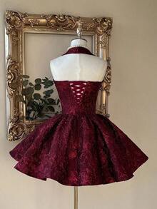 Vestido elegante, romántico y de moda de tela jacquard burdeos con escote halter, espalda descubierta y manga larga en corte evasé, adecuado para ceremonia de graduación, apertura de escuela, festival de música, fiesta de cumpleaños, boda, té de la tarde, baile de graduación - Rojo - Ver 2