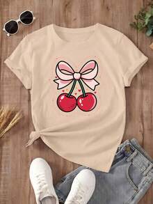 Oversized White T-Shirt With Cherries And The Phrase "Love You Cherry Much", Ideal For Casual And Date Outfits. Loose-Fitting Youth T-Shirt With A Cherry Design And Pink Bow, A Flirty Style To Pair With Jeans Or Leggings. Summer T-Shirt With A Cherry Graphic And Text, A Feminine And Flattering Style. - YH430-杏色 - 查看 2