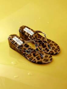 Trivaya Women's Brown Leopard Print Rhinestone Heart Decor Wedge Beach Sandals (Run Small, Slightly Rigid), Suitable For Beach Vacation, European And American Style Personalized Wedge Thong Sandals, Fashion Versatile Simple Lightweight Casual Flip Flops - Brown - View 1