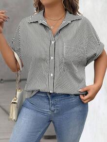 Vionelle Blusa casual de talla grande para mujer con estampado de rayas azul y blanco, de manga corta y abotonada, para el verano - Negro - Ver 4