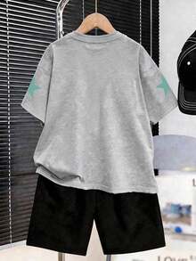1 set potrivit pentru băieți preadolescenti, tricou cu mânecă scurtă și pantaloni de trening, cu imprimeu cu fețe, cadou perfect de vară pentru școală și ținute în aer liber, primăvară/vară - Multicolor - Vizualizare 2