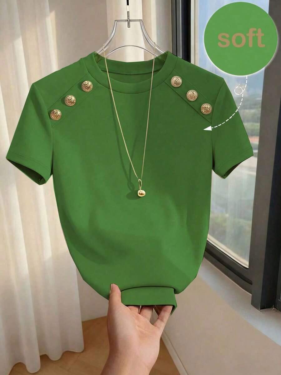Camiseta ajustada de mujer de manga corta con cuello redondo y decoración de botones en color albaricoque sólido, adecuada para uso diario, casual y versátil, para verano - Verde - Ver 1