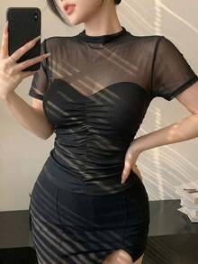 Blusa corta de manga corta de malla transparente elegante y ajustada para mujer, con parches de lunares de malla, ideal para primavera y verano, de uso versátil para San Valentín, boda, fiesta, banquete - Negro - Ver 2