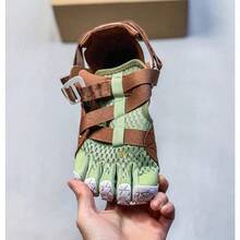 Luxury Sock-Style Five-Toe Yoga Shoes For Men & Women, Indoor Fitness Training Split-Toe Footwear, Barefoot Soft Sole Sneakers - Green and Brown - View 2