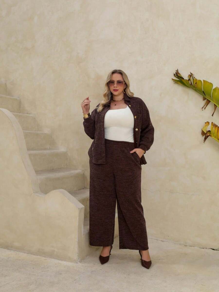 Cecilia Women's Plus Size 2-Piece Knit Set, Elegant And Comfortable Ribbed Knit, Winter 2026; Women's Plus Size Set (G1 G2); Long Blazer Jacket, Covers Buttocks, Long Sleeves With Cuffs, Buttons And Functional Pocket; Women's Wide Leg Pants, High Waist With Elastic Waistband; Women's Casual Chic, Sophisticated, Modern, Versatile And Timeless Set; Complete Women's Look, Comfortable, Warm And Cozy For Cold Weather; Women's Plus Size Clothing For Work, Outings, Dinners, Travel, Everyday Wear; Women's Set With Perfect Fit And Soft Touch; Women's Set In Black, Brown, Marsala, And Military Green; Women's Autumn/Winter Set, Immediate Shipping, New Release 2026; Elegant Plus Size Women's Clothing; Stylish, Practical And Comfortable Women's Set; Premium Women's Set With Freedom Of Movement, Immediate Shipping - Rỉ Nâu - Xem 1