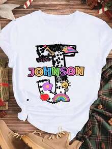 Camiseta Personalizada para Maestra con Nombre Personalizado, Sra. Johnson, con Estampado Colorido de Temática Escolar, Ropa Casual Blanca para Mujer, Verano - Blanco - Ver 3